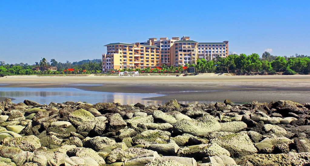 Royal Tulip Sea Pearl Beach Resort & Spa ค็อกเซสบาซาร์ ภายนอก รูปภาพ